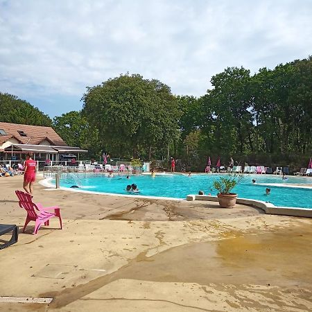 Mobil-Home Tout Confort A 300M De L'Ocean Saint-Brévin-les-Pins Exteriér fotografie