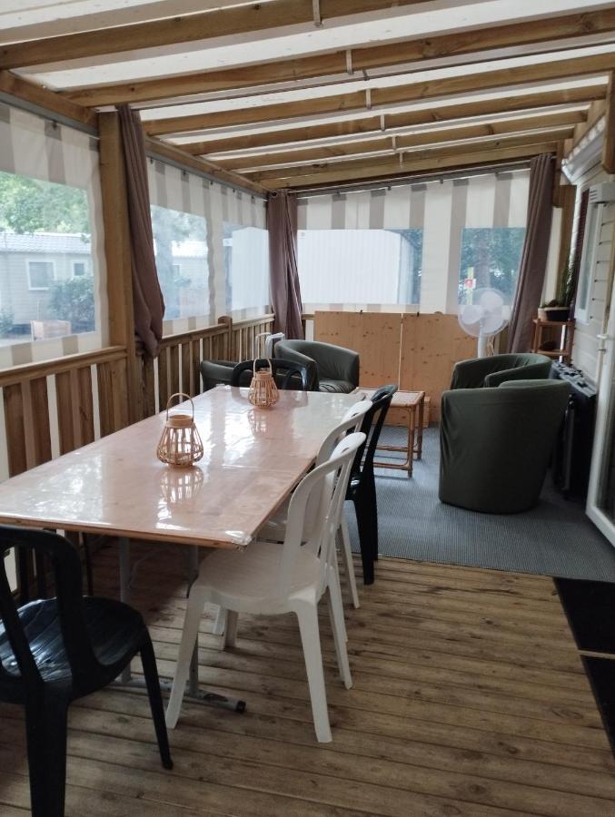 Mobil-Home Tout Confort A 300M De L'Ocean Saint-Brévin-les-Pins Exteriér fotografie